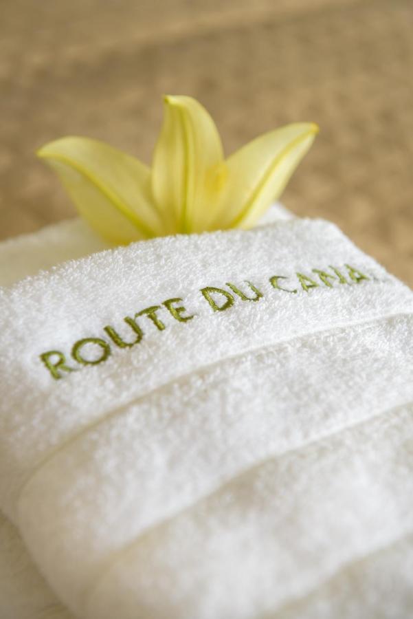 Route Du Canal Nea Roda Exterior photo